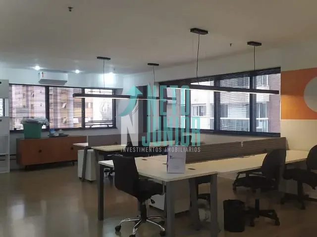Conjunto com 160m², à venda ou para alugar, no bairro Moema em São Paulo