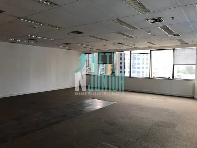 Conjunto com 156m², para alugar, no bairro Jardim Paulistano em São Paulo