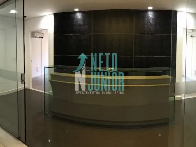 Conjunto com 240m², à venda ou para alugar, no bairro Vila Olímpia em São Paulo