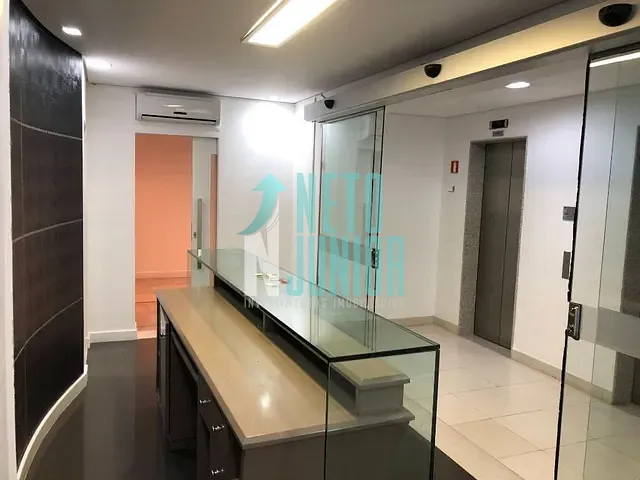 Conjunto com 240m², à venda ou para alugar, no bairro Vila Olímpia em São Paulo