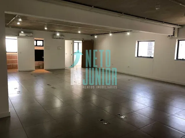 Conjunto com 240m², à venda ou para alugar, no bairro Vila Olímpia em São Paulo