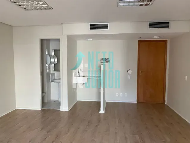 Conjunto com 30m², à venda, no bairro Vila Olímpia em São Paulo