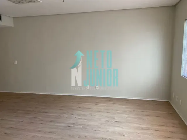 Conjunto com 30m², à venda, no bairro Vila Olímpia em São Paulo