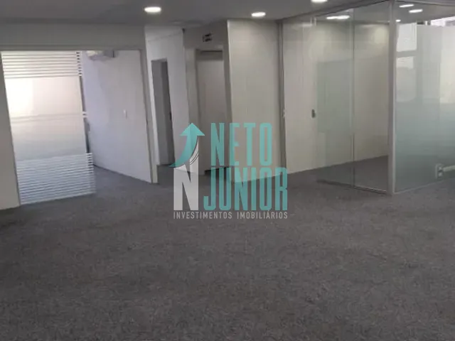 Conjunto com 174m², para alugar, no bairro Moema em São Paulo