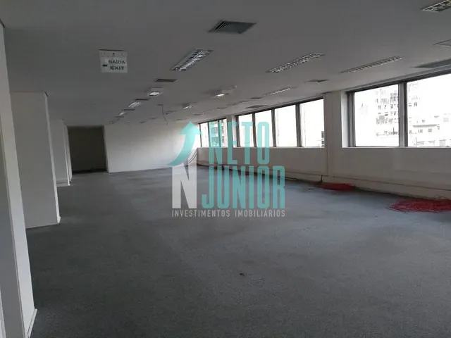 Conjunto com 550m², à venda ou para alugar, no bairro Centro em São Paulo