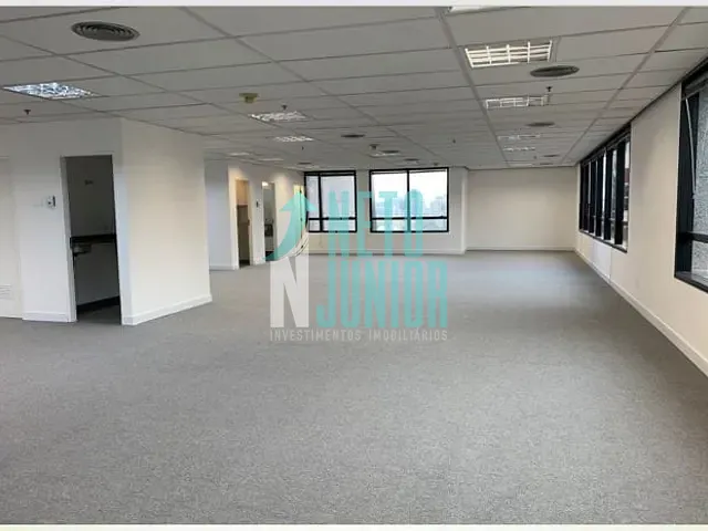 Conjunto com 222m², para alugar, no bairro Vila Olímpia em São Paulo