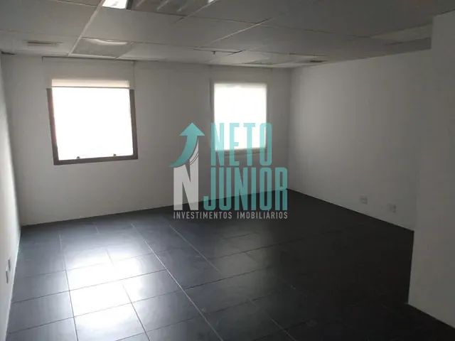 Conjunto com 31m², para alugar, no bairro Vila Olímpia em São Paulo