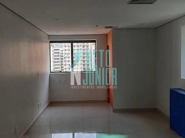 Conjunto com 32m², para alugar, no bairro Itaim Bibi em São Paulo