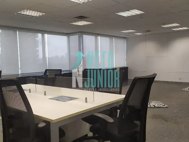 Conjunto com 125m², para alugar, no bairro Indianópolis em São Paulo