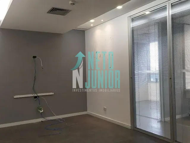 Conjunto com 125m², para alugar, no bairro Indianópolis em São Paulo