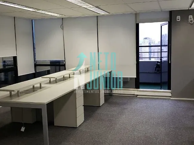 Conjunto com 130m², à venda, no bairro Indianópolis em São Paulo