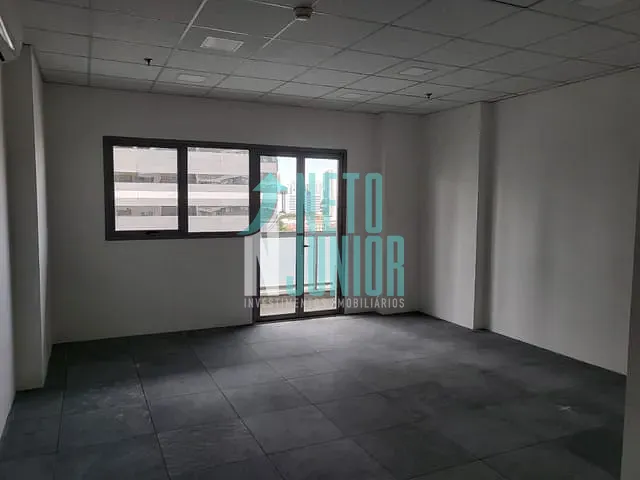 Conjunto com 80m², para alugar, no bairro Santo Amaro em São Paulo