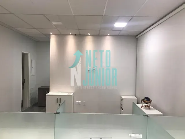 Conjunto comercial com 64m², à venda ou para alugar, no bairro Brooklin Novo em São Paulo