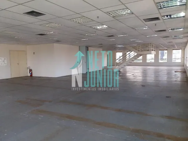 Conjunto com 362m², para alugar, no bairro Chácara Santo Antônio em São Paulo