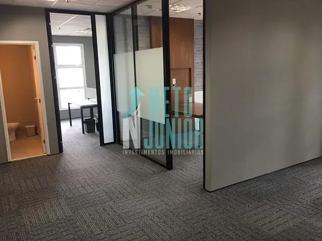 Conjunto com 77m², para alugar, no bairro Vila Cordeiro em São Paulo