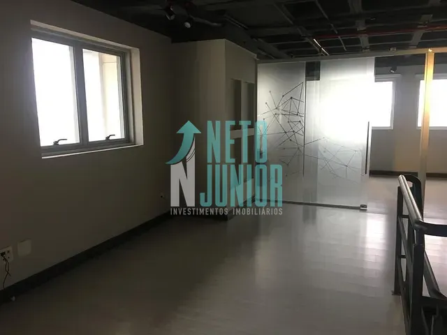 Conjunto com 155m², para alugar, no bairro Indianópolis em São Paulo