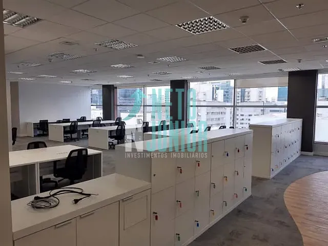 Conjunto com 365m², para alugar, no bairro Cerqueira César em São Paulo