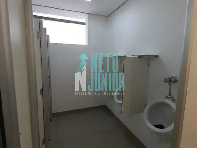 Conjunto com 1413m², para alugar, no bairro Lapa de Baixo em São Paulo