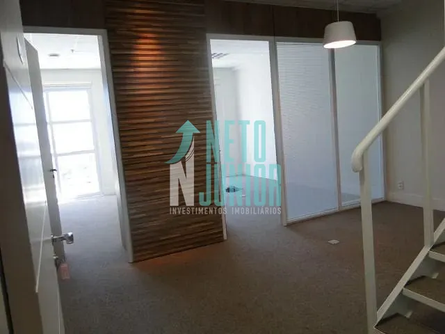 Conjunto com 120m², à venda ou para alugar, no bairro Vila Cordeiro em São Paulo