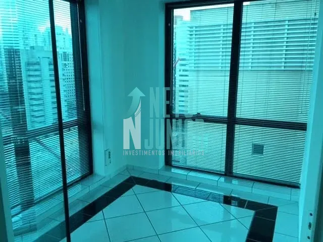 Conjunto com 66m², à venda, no bairro Indianópolis em São Paulo
