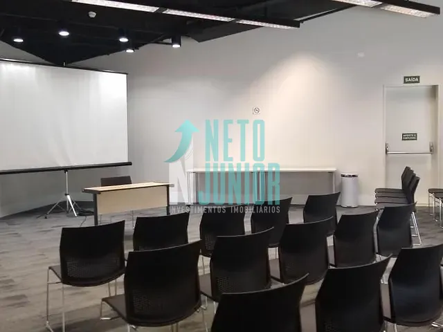 Conjunto com 1550m², para alugar, no bairro Cidade Monções em São Paulo