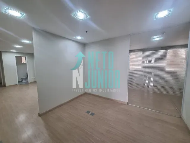 Conjunto com 135m², para alugar, no bairro Brooklin Paulista em São Paulo