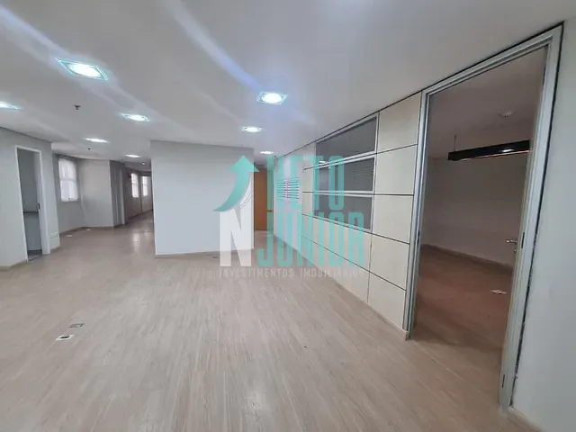 Conjunto com 135m², para alugar, no bairro Brooklin Paulista em São Paulo