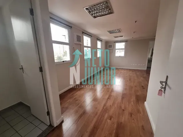 Conjunto com 60m², para alugar, no bairro Brooklin Paulista em São Paulo
