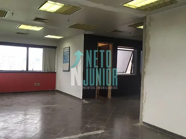Conjunto com 129m², para alugar, no bairro Moema em São Paulo