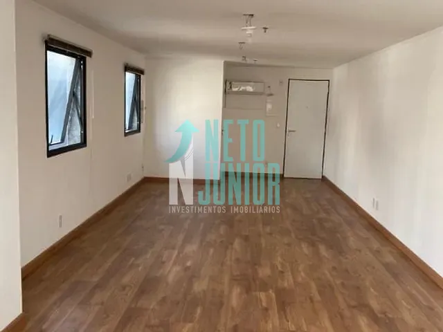 Conjunto com 40m², à venda, no bairro Indianópolis em São Paulo