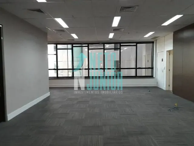 Conjunto com 299m², para alugar, no bairro Vila Olímpia em São Paulo