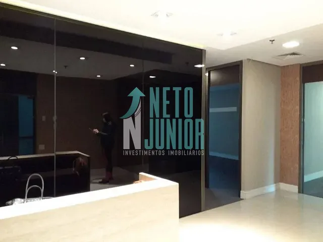 Conjunto com 299m², para alugar, no bairro Vila Olímpia em São Paulo