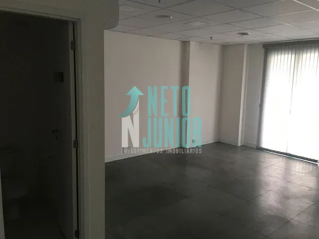 Conjunto com 40m², para alugar, no bairro Santo Amaro em São Paulo