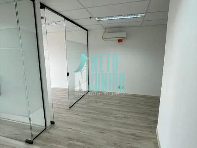 Conjunto comercial com 100m², para alugar, no bairro Pinheiros em São Paulo