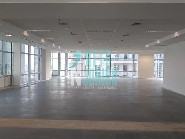 Conjunto com 1402m², para alugar, no bairro Brooklin em São Paulo
