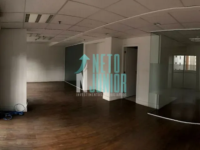Conjunto com 232m², para alugar, no bairro Vila Olímpia em São Paulo