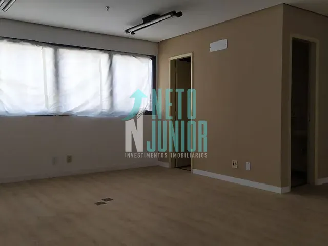 Conjunto com 128m², para alugar, no bairro Santo Amaro em São Paulo