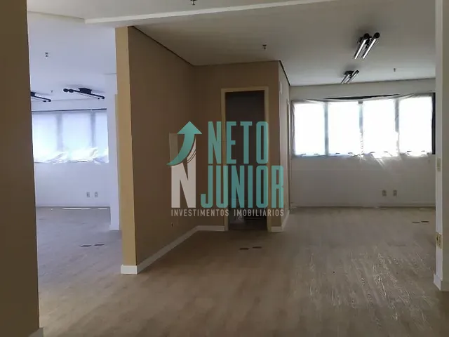 Conjunto com 128m², para alugar, no bairro Santo Amaro em São Paulo