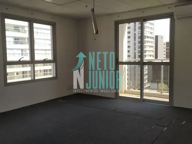 Conjunto com 117m², para alugar, no bairro Moema em São Paulo