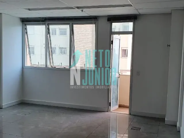 Conjunto com 32m², à venda ou para alugar, no bairro Brooklin em São Paulo