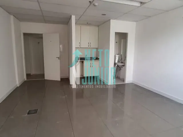 Conjunto com 32m², à venda ou para alugar, no bairro Brooklin em São Paulo