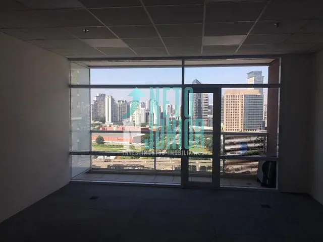 Conjunto comercial com 138m², para alugar, no bairro Brooklin Novo em São Paulo