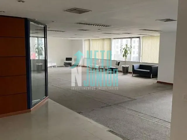 Conjunto comercial com 248m², à venda ou para alugar, no bairro Vila Olímpia em São Paulo