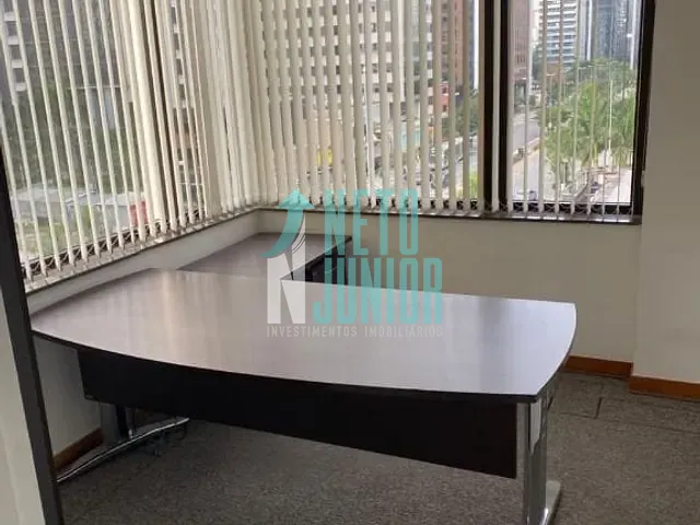 Conjunto comercial com 248m², à venda ou para alugar, no bairro Vila Olímpia em São Paulo