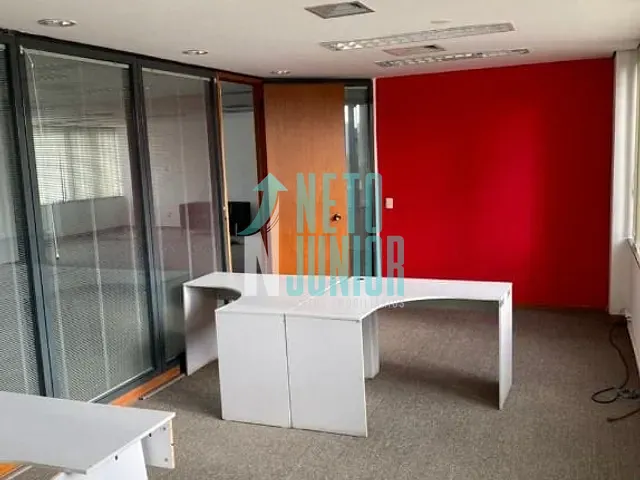 Conjunto comercial com 248m², à venda ou para alugar, no bairro Vila Olímpia em São Paulo