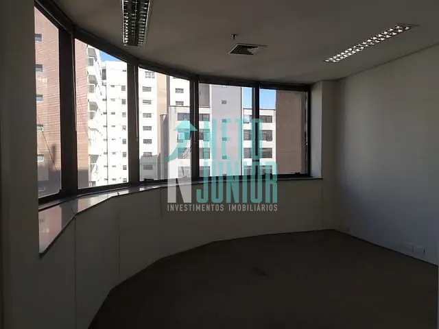 Conjunto com 88m², à venda ou para alugar, no bairro Moema em São Paulo