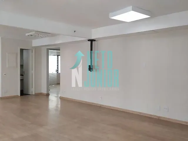 Conjunto com 90m², à venda ou para alugar, no bairro Moema em São Paulo