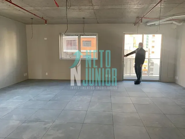 Conjunto com 377m², à venda ou para alugar, no bairro Higienópolis em São Paulo