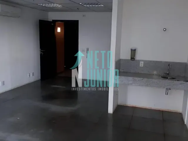 Conjunto com 40m², para alugar, no bairro Brooklin Paulista em São Paulo