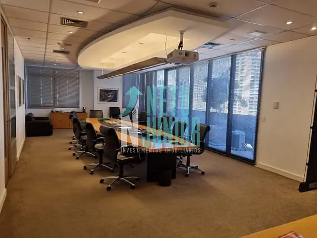 Conjunto com 726m², para alugar, no bairro Itaim Bibi em São Paulo